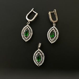 Sterling silver with pendant and two earrings